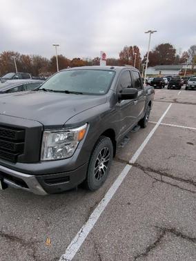 2021 Nissan Titan SV