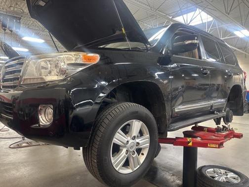 2013 Toyota Land Cruiser Base