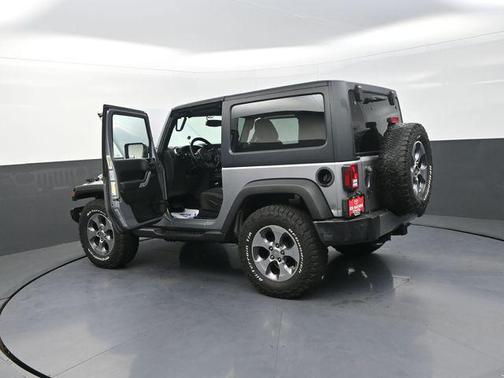 2016 Jeep Wrangler Sahara