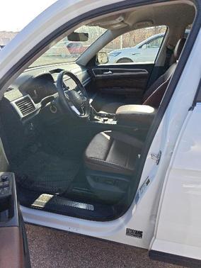 2022 Volkswagen Atlas 3.6L SE w/Technology