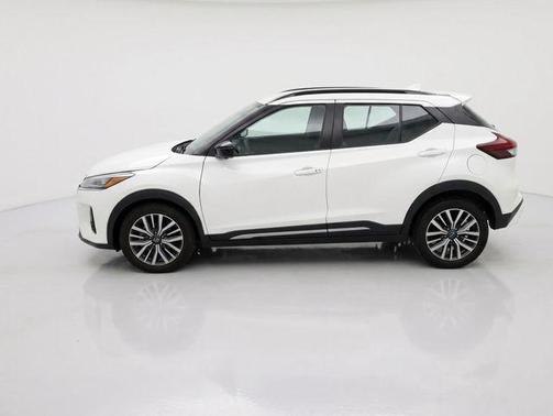 Fresh Powder 2024 Nissan Kicks SR