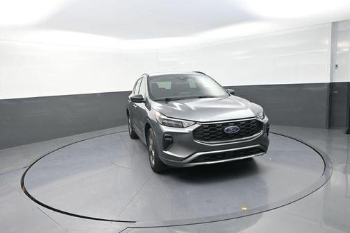 Carbonized Gray Metallic 2024 Ford Escape ST-Line