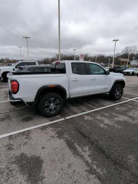2024 GMC Canyon AT4