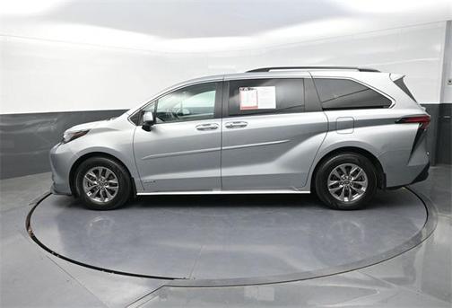 2021 Toyota Sienna XLE 7 Passenger