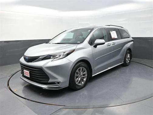 2021 Toyota Sienna XLE 7 Passenger