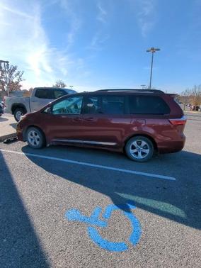 2018 Toyota Sienna SE