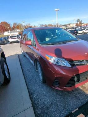 2018 Toyota Sienna SE