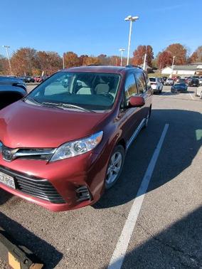 2018 Toyota Sienna SE