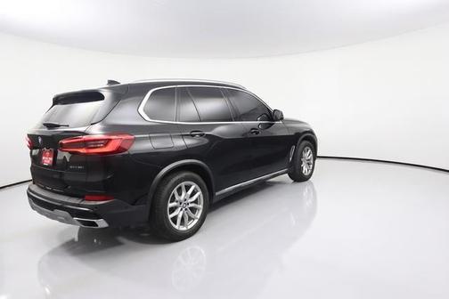 Black Sapphire Metallic 2020 BMW X5 xDrive40i