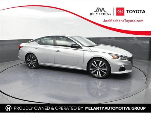 2022 Nissan Altima SR FWD