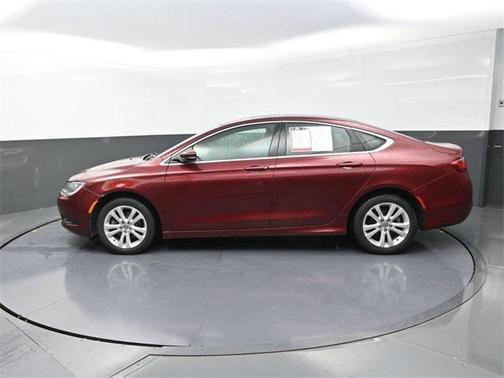 2017 Chrysler 200 LX