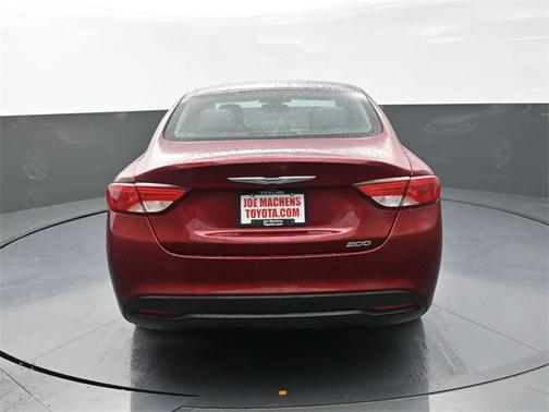2017 Chrysler 200 LX