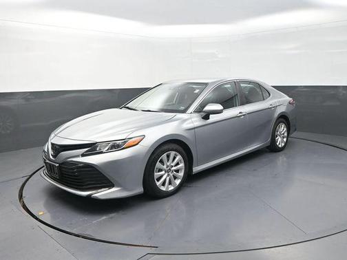 Celestial Silver Metallic 2019 Toyota Camry LE