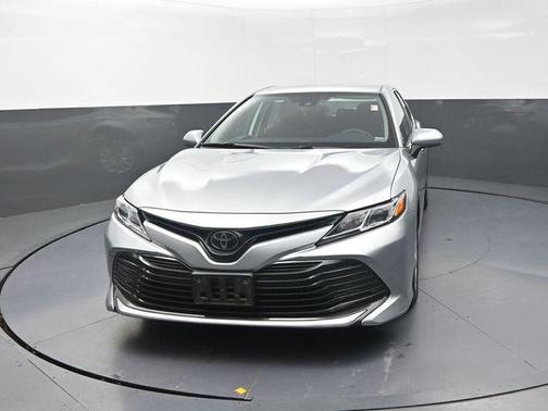 Celestial Silver Metallic 2019 Toyota Camry LE