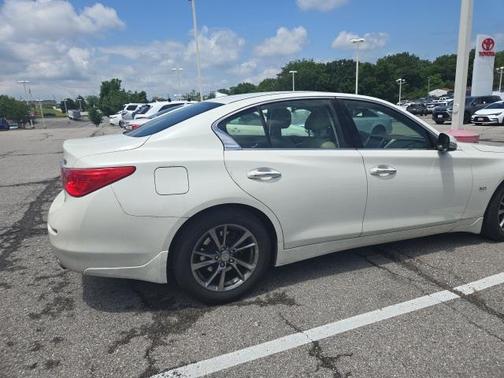 2017 INFINITI Q50 3.0t Signature Edition