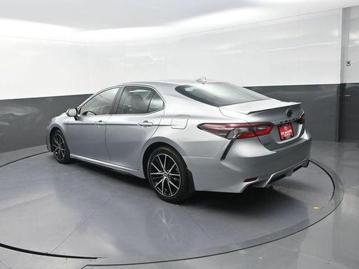 Celestial Silver Metallic 2024 Toyota Camry SE
