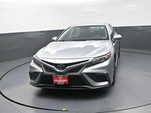 Celestial Silver Metallic 2024 Toyota Camry SE