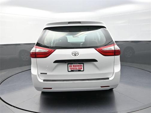 2017 Toyota Sienna SE
