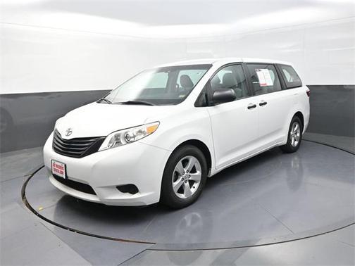 2017 Toyota Sienna SE