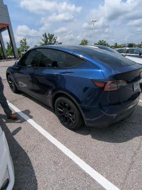 2023 Tesla Model Y Long Range Dual Motor All-Wheel Drive