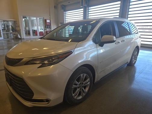 2024 Toyota Sienna Platinum