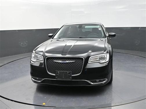 2018 Chrysler 300 Touring