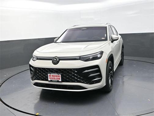 2025 Volkswagen Tiguan 2.0T SEL R-Line 4MOTION