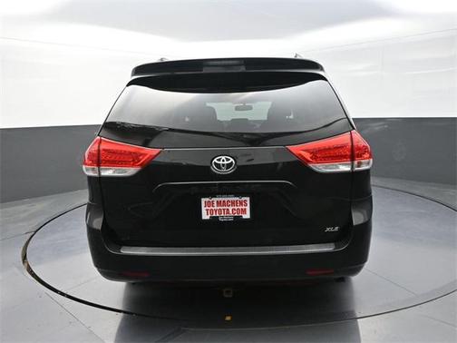 2011 Toyota Sienna XLE