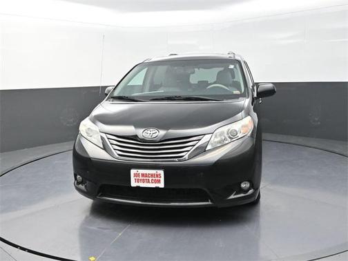 2011 Toyota Sienna XLE