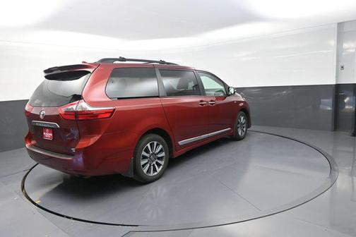 Salsa Red Pearl 2020 Toyota Sienna Limited