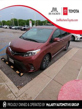 Salsa Red Pearl 2020 Toyota Sienna Limited