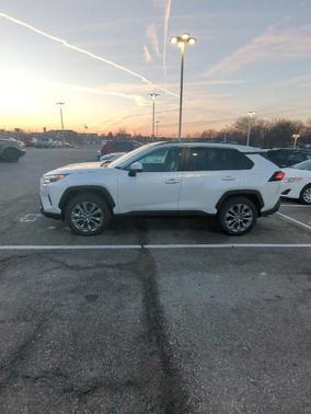 2025 Toyota RAV4 XLE Premium