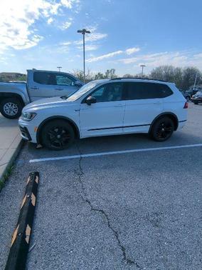 2019 Volkswagen Tiguan 2.0T SEL R-Line