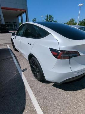 2021 Tesla Model Y Long Range Dual Motor All-Wheel Drive