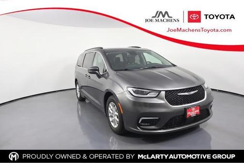 Granite Crystal Metallic Clearcoat 2022 Chrysler Pacifica Touring L