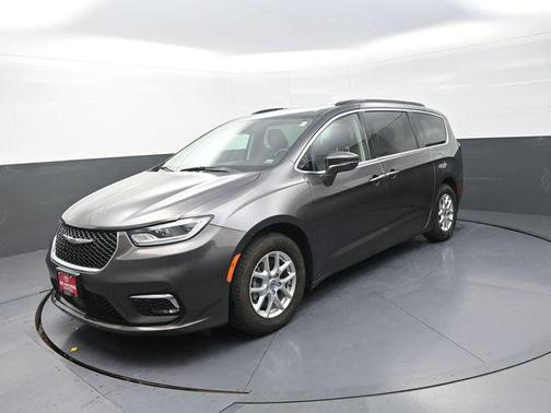 Granite Crystal Metallic Clearcoat 2022 Chrysler Pacifica Touring L