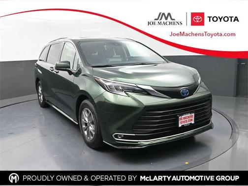 2024 Toyota Sienna XLE