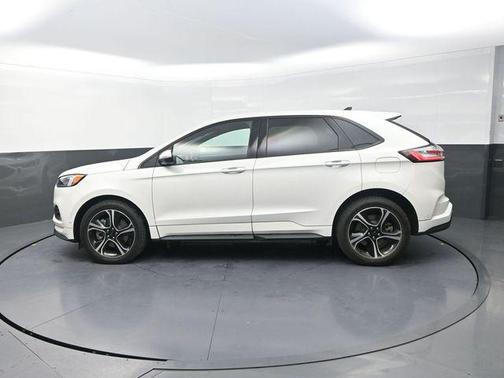 Star White Metallic Tri-Coat 2023 Ford Edge ST