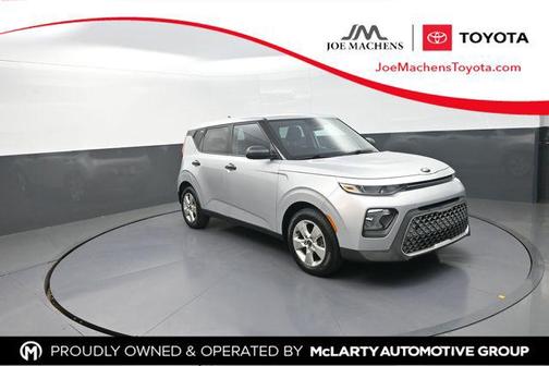 Sparkling Silver 2021 Kia Soul LX