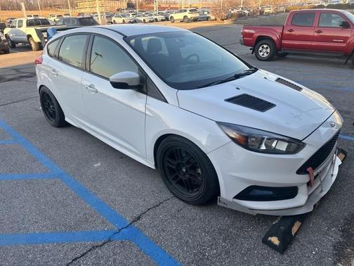 2018 Ford Focus ST 