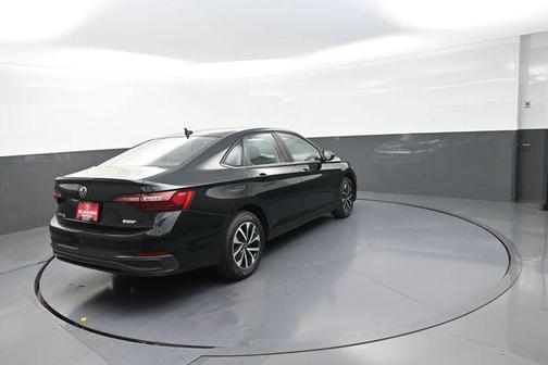 Deep Black Pearl 2024 Volkswagen Jetta 1.5T S