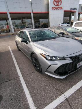 2021 Toyota Avalon Hybrid XSE