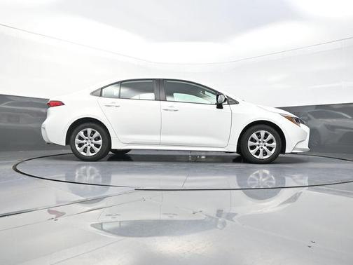 Ice Cap 2024 Toyota Corolla LE