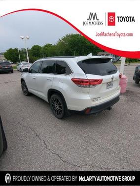 Blizzard Pearl 2018 Toyota Highlander SE