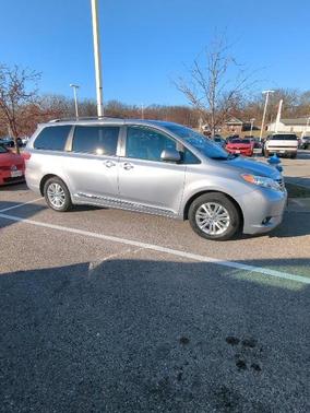 2015 Toyota Sienna XLE