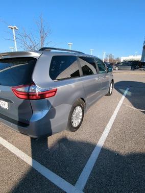 2015 Toyota Sienna XLE