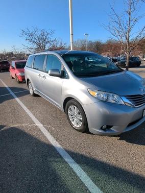 2015 Toyota Sienna XLE