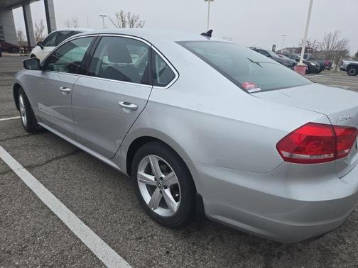 2014 Volkswagen Passat 1.8T Auto SE