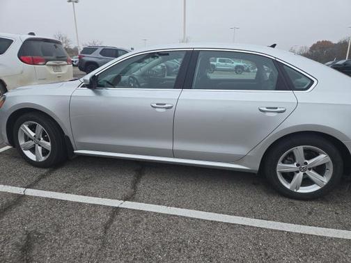 2014 Volkswagen Passat 1.8T Auto SE