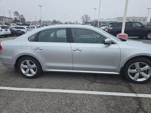 2014 Volkswagen Passat 1.8T Auto SE